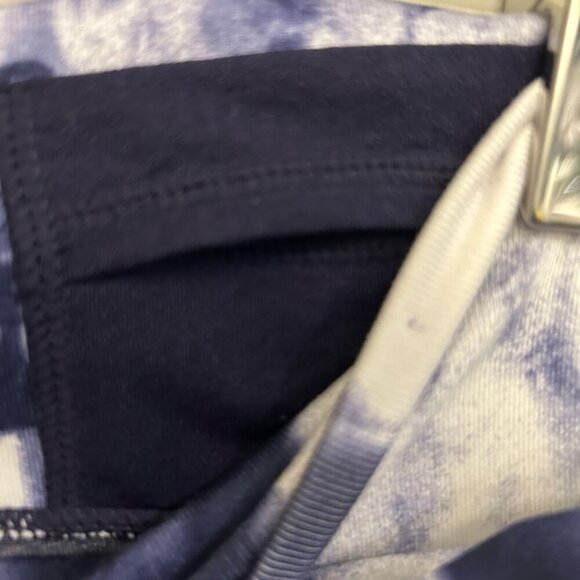 Lululemon Gray Yoga Pants with Floral Waistband - Picture 6 of 8